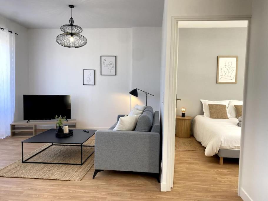 Appartamento Le Dandy-Proche Centre-Neuf Châteauroux Esterno foto