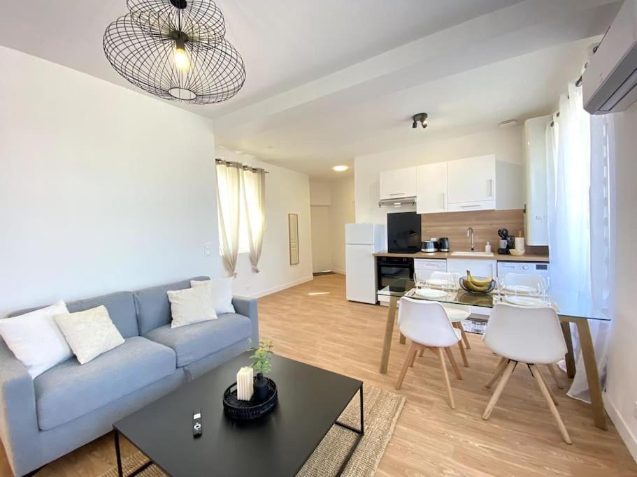 Appartamento Le Dandy-Proche Centre-Neuf Châteauroux Esterno foto